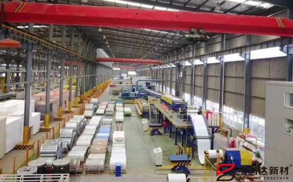 寶潤(rùn)達(dá)聚氨酯夾芯板 寶潤(rùn)達(dá)聚氨酯夾芯板